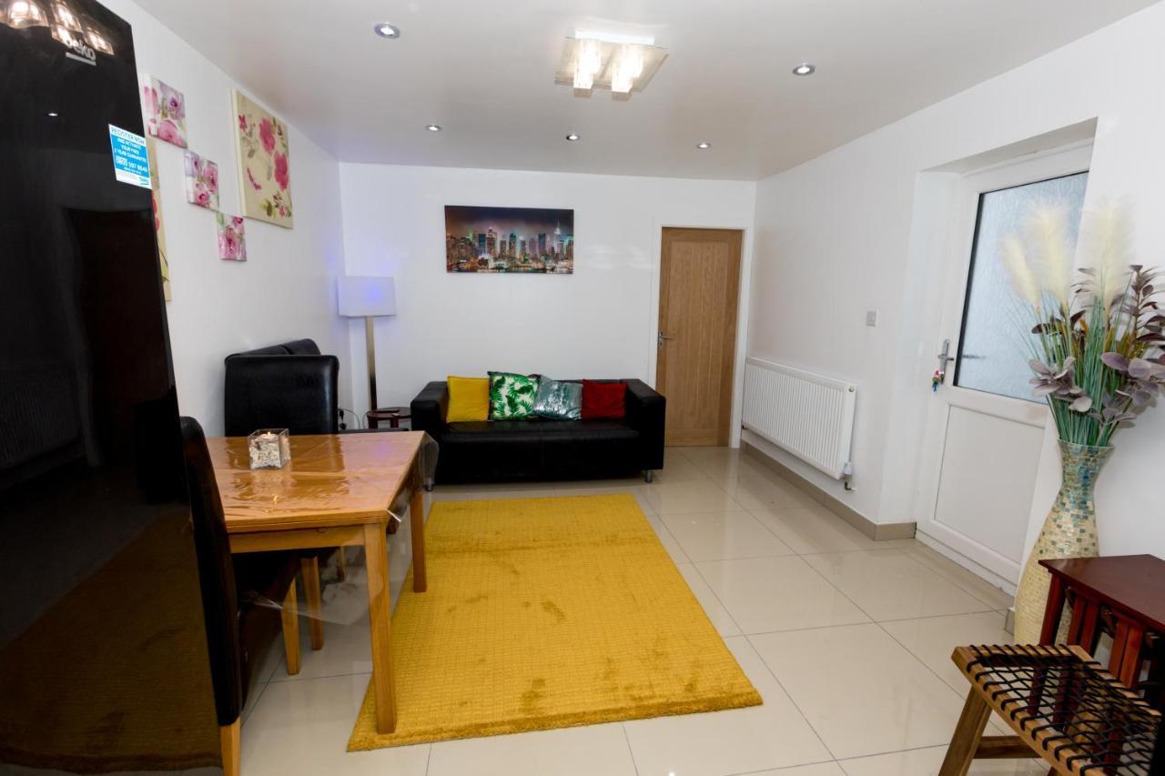 Comfortable Stay In Shirley, Solihull - Room-2 Exteriör bild