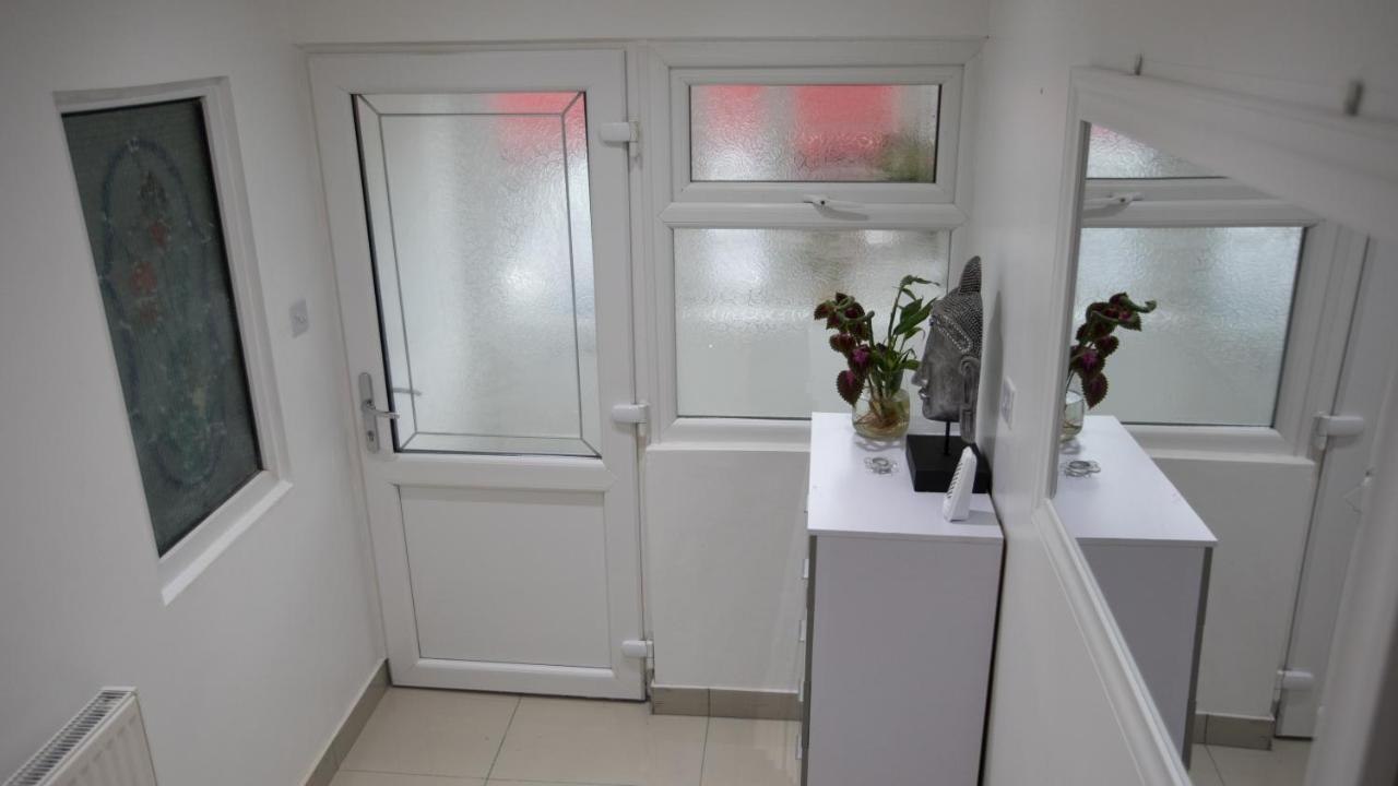 Comfortable Stay In Shirley, Solihull - Room-2 Exteriör bild